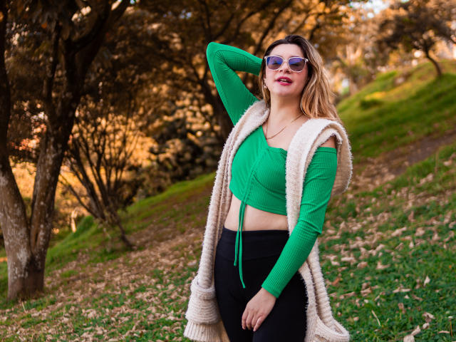 ChanellTaylorS - 라이브 포르노 &amp; 섹스 캠 - 23731689