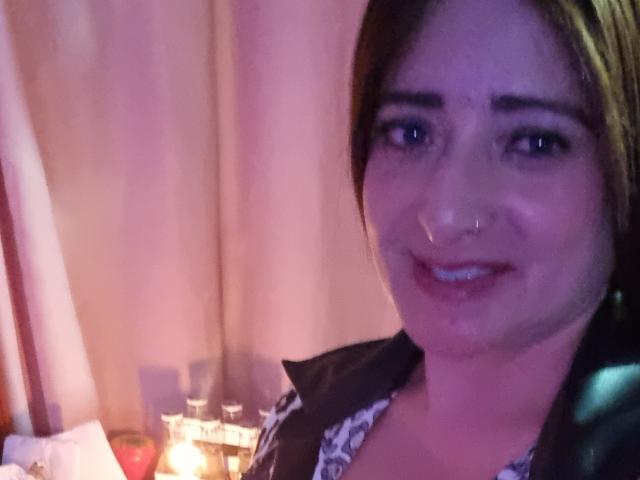 AlessadraJones - Live Sex Cam - 23745181