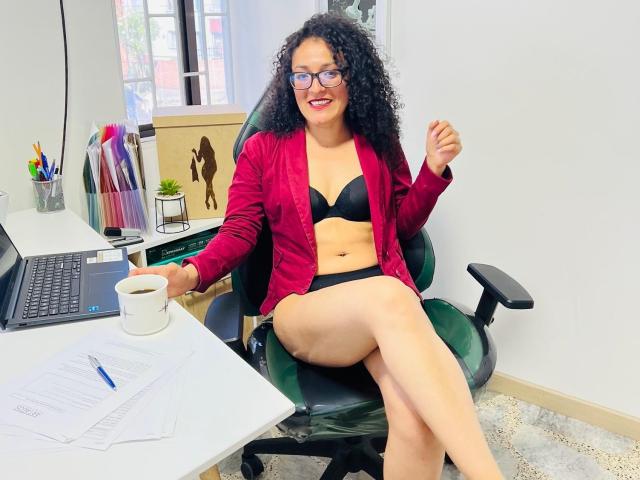 SeleneCollins - Live porn &amp; sex cam - 23745437