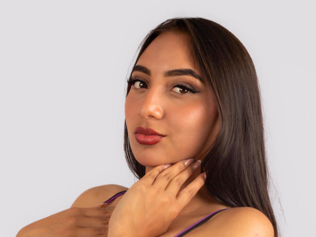 DianaFernandezz - Élő pornó és szexkamera - 23747393