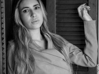 ScarlettKhan - Sexe cam en vivo - 23753173
