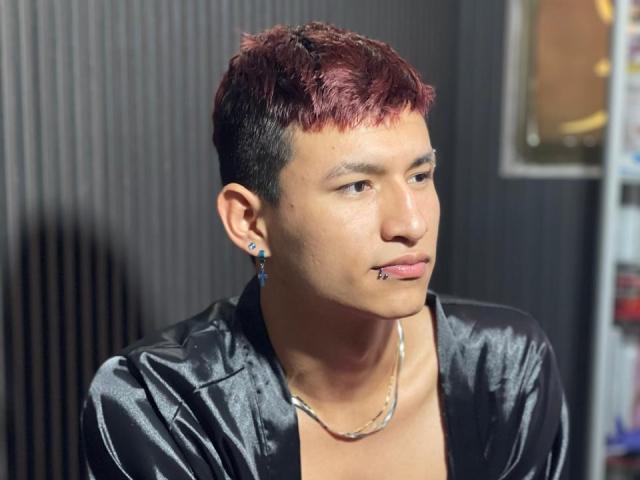 YochuaScott - Live porn &amp; sex cam - 23757981