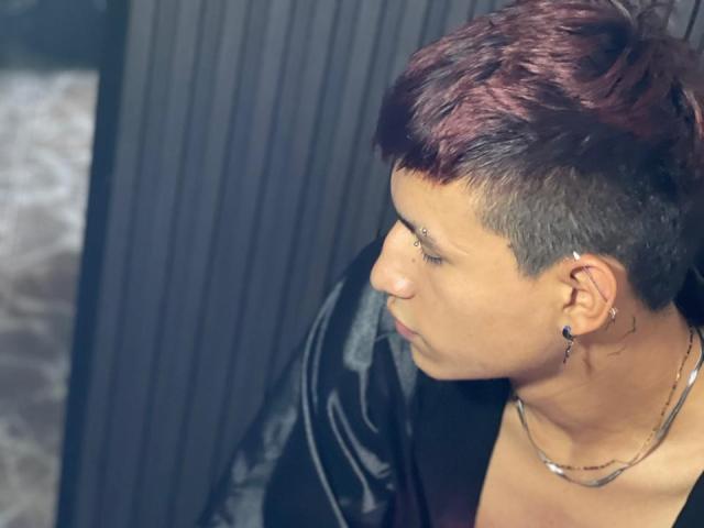 YochuaScott - Live porn &amp; sex cam - 23758005