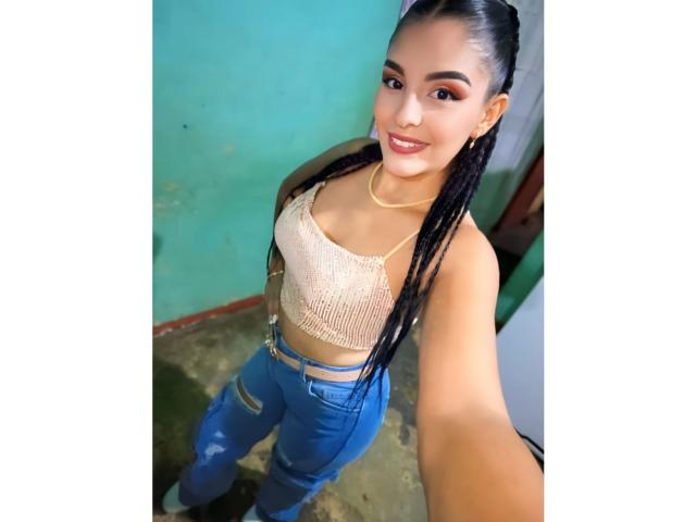 TalianaSquirt - Porno na żywo i seks kamera - 23765281