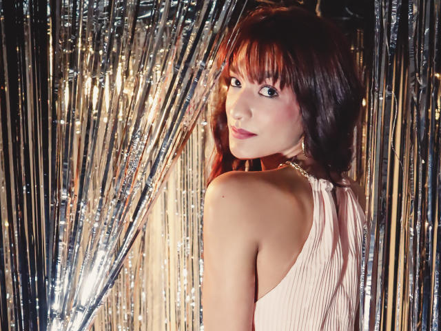 ElyWhitee - Live porn &amp; sex cam - 23765321