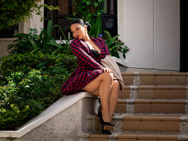 AlisGourmande - פורנו בשידור חי ומצלמת סקס - 23769597