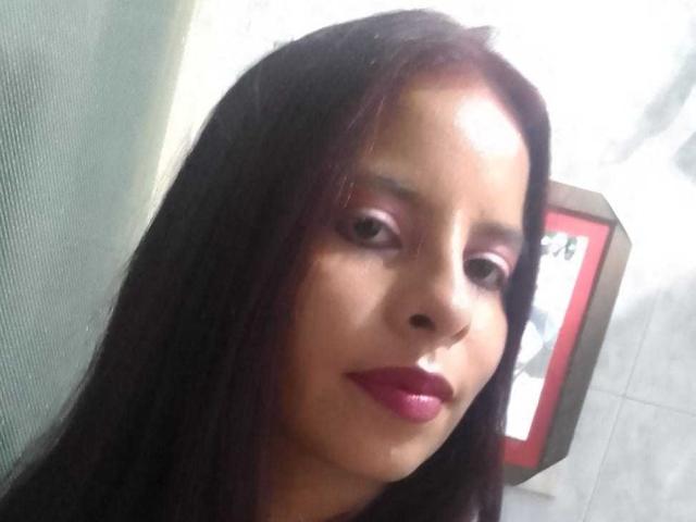 JuliaWaine - сексуальная веб-камера в реальном времени - 23778097