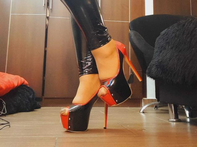 VictoriiaGray - сексуальная веб-камера в реальном времени - 23779301