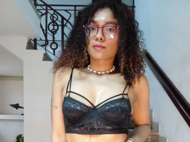 AstridNielsen - Live porn &amp; sex cam - 23780277