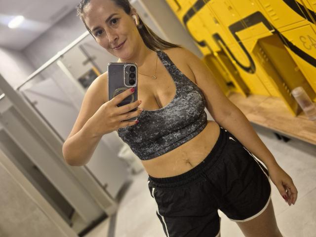 RousseMelinda - Live porn &amp; sex cam - 23781261