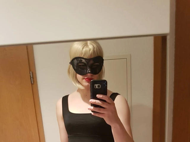 slaveben1-hot - Live porn &amp; sex cam - 23782213