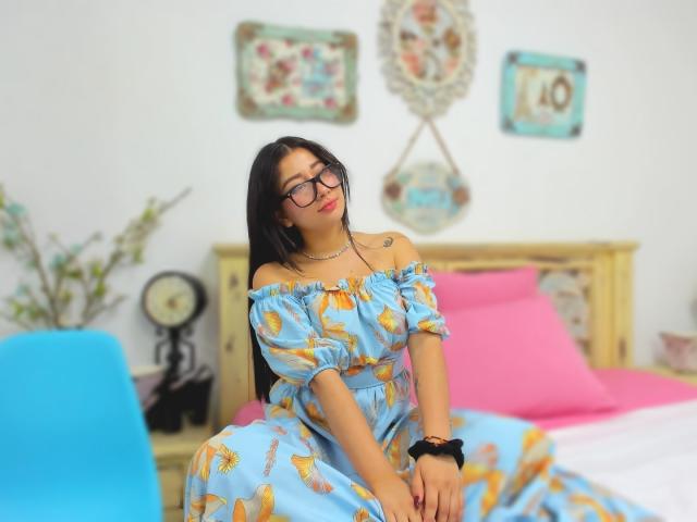Genesiss - Live porn &amp; sex cam - 23785025