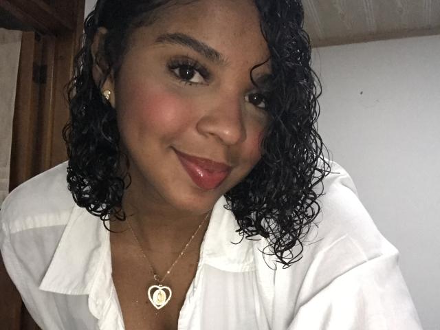 LisaMendez - Élő pornó és szexkamera - 23785333