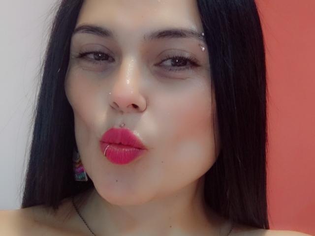 CharlotteCrofort - Live Sex Cam - 23787437