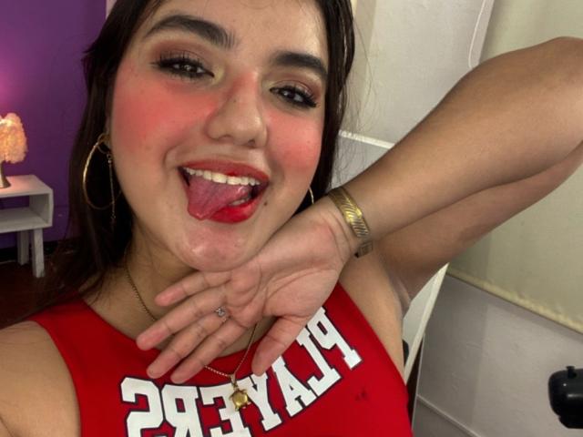 VictoriaSaens - Live sex cam - 23792117