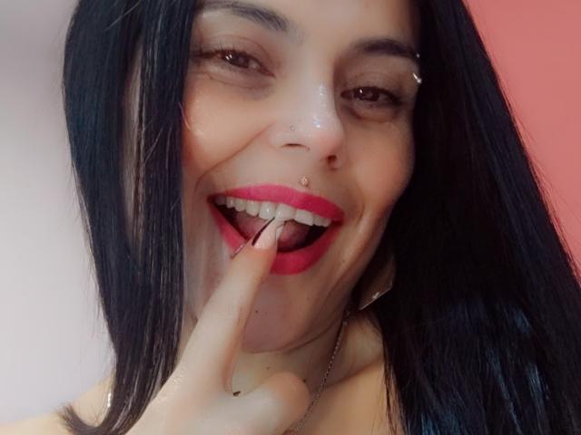 CharlotteCrofort - Live sex cam - 23796741