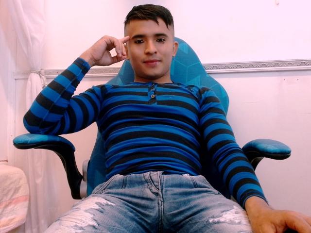 DayanWilly - Live porn &amp; sex cam - 23797313