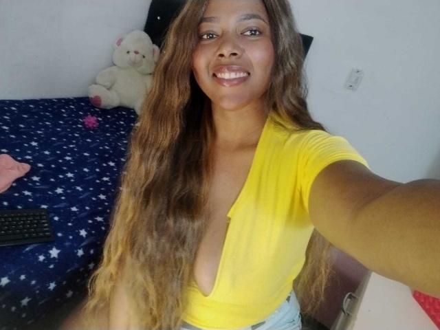 EmiraHot - Live porn &amp; sex cam - 23804393