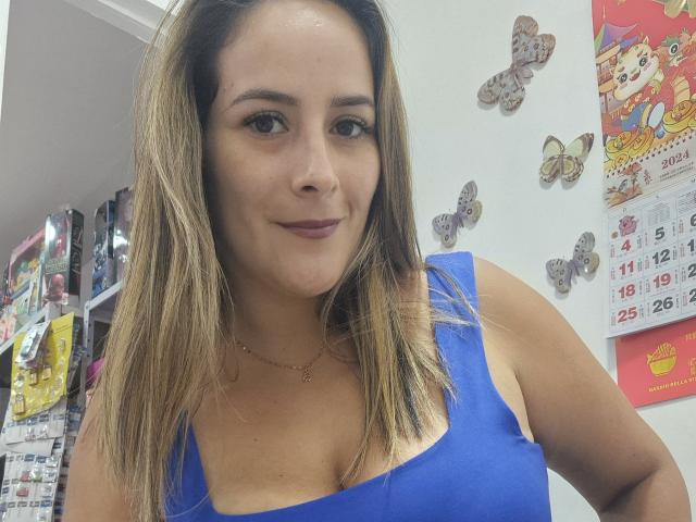 RousseMelinda - Live porn &amp; sex cam - 23806073