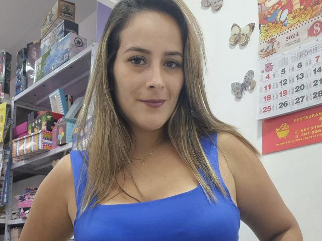 RousseMelinda - Porno na żywo i seks kamera - 23806077