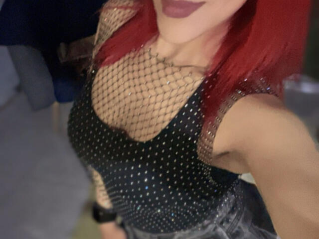 AlissaBrown - Élő pornó és szexkamera - 23810693