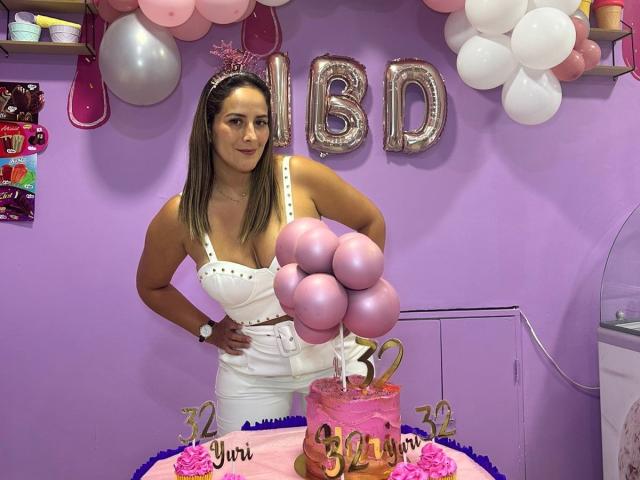 RousseMelinda - פורנו בשידור חי ומצלמת סקס - 23815545