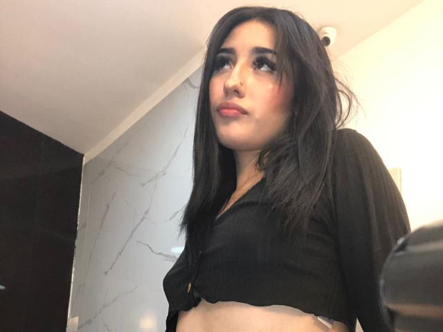 NickiClark - Live sex cam - 23817693