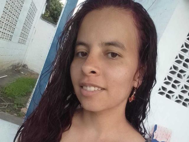 JuliaWaine - Live Sex Cam - 23820437