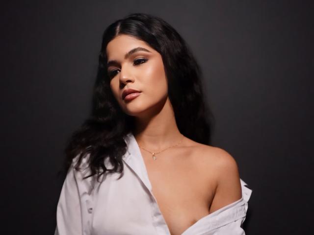 ScarlletZhen - Live porn &amp; sex cam - 23824277