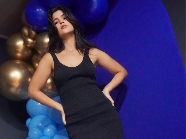 ScarlletZhen - Live porn &amp; sex cam - 23824349