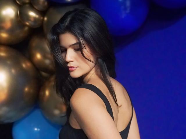 ScarlletZhen - Live porn &amp; sex cam - 23824405