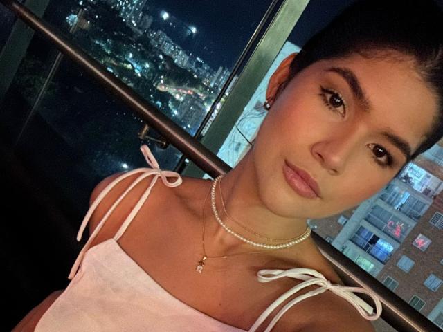 ScarlletZhen - Live porn &amp; sex cam - 23824465