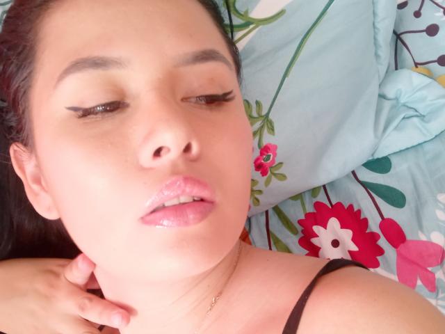 VenuzLove - Live porn &amp; sex cam - 23824757