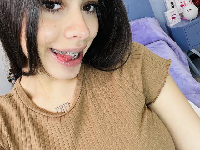 ChanelDeRosee - Live sex cam - 23827693