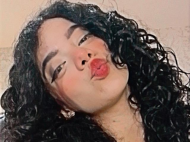 EmmaCowperr - Live sexe cam - 23829113