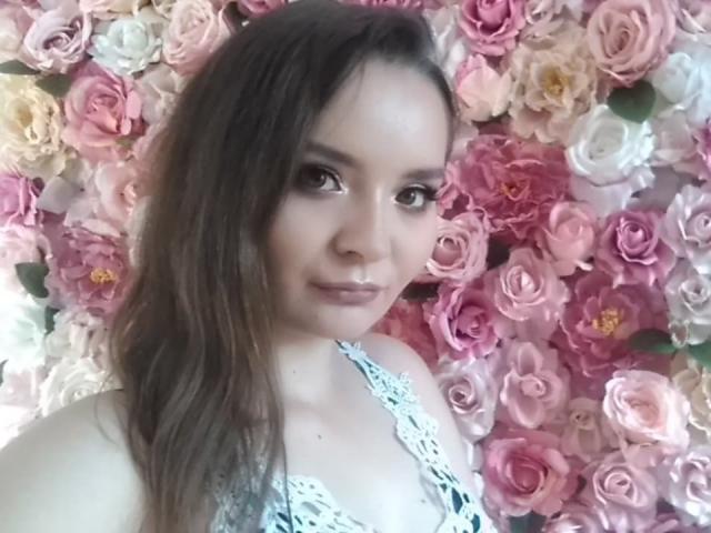 AlissaRose - Live Sex Cam - 23829457