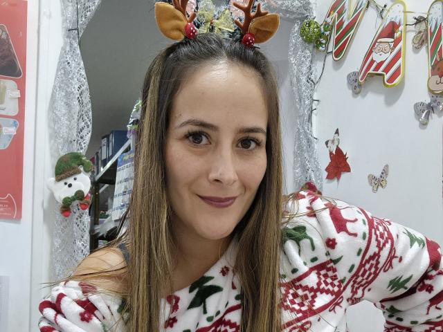 RousseMelinda - ライブポルノ&amp;セックスカム - 23832917