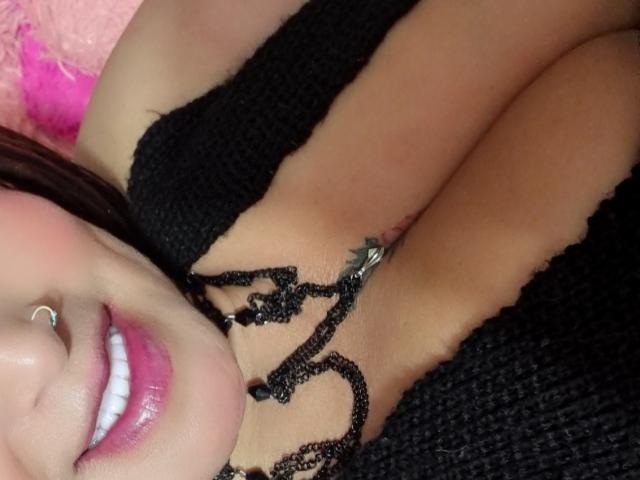 AlessadraJones - Live sex cam - 23833905