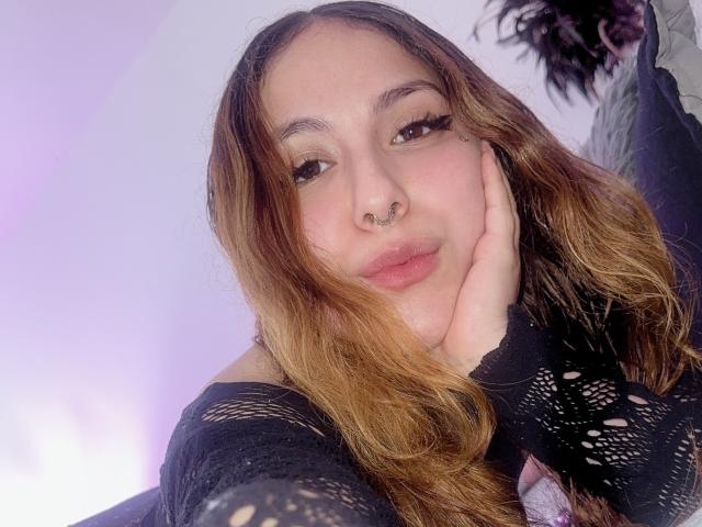 AmberlStha - Élő pornó és szexkamera - 23842917