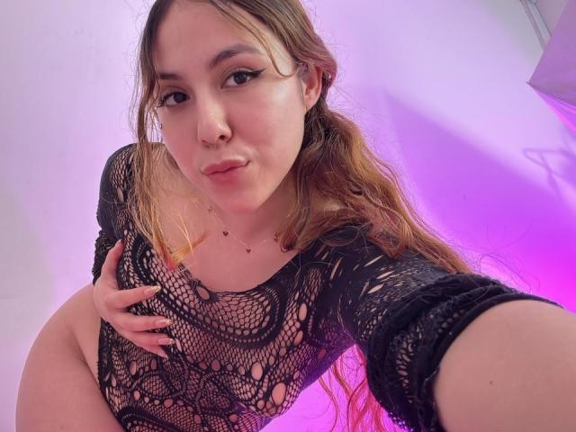 AmberlStha - Élő pornó és szexkamera - 23842933