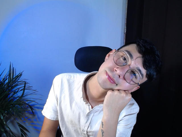 OliverHot69 - Live porn &amp; sex cam - 23848469