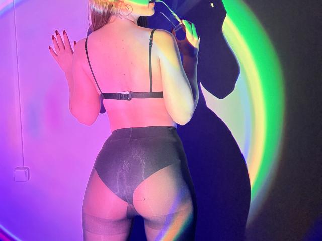 IsleBelle - Live sex cam - 23848657