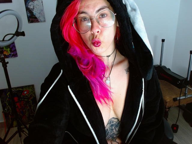 NatashaLau - Live sex cam - 23850001