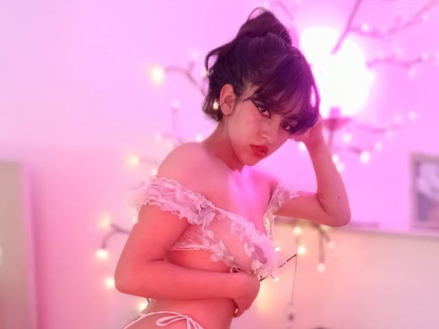 GretaVittale - Live porn &amp; sex cam - 23851449