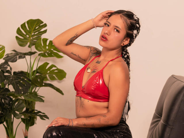 EvaaJhones - Sexe cam en vivo - 23852345