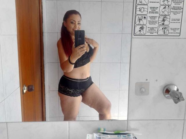 ChrissyKnox - Élő pornó és szexkamera - 23854549