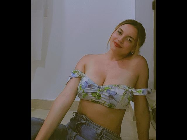 JulietaFoster69 - Live Sex Cam - 23855169