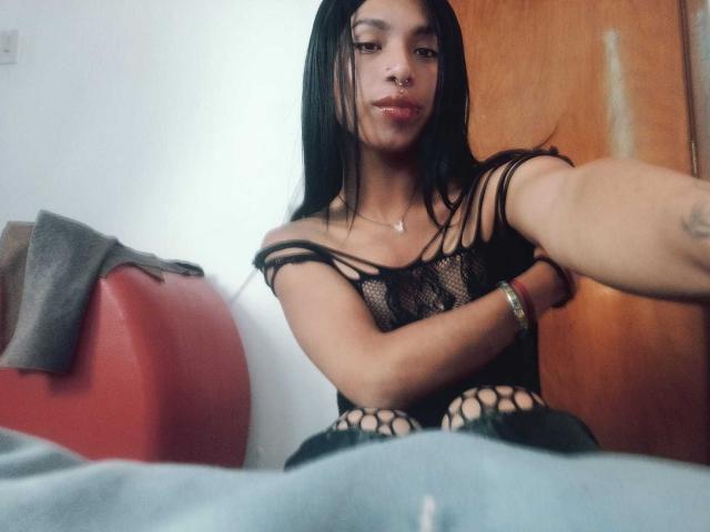 KatieBeckers - Live porn &amp; sex cam - 23860945