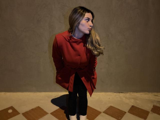 AtheneaRossi - Live sex cam - 23864537