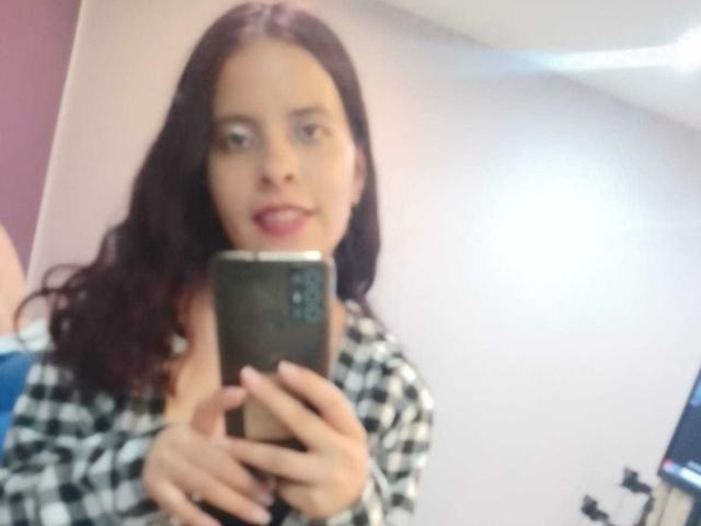 JuliaWaine - Live porn &amp; sex cam - 23868965